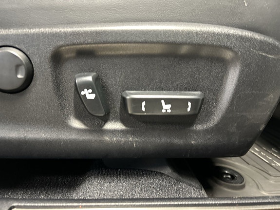Lexus RX450h 17 of 27