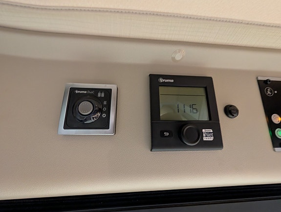 Hymer Free 540 Automat / Pop-up / 4 sängar / Litium / Offroad 27 of 30