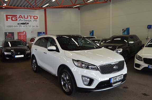 Kia Sorento 4 of 29