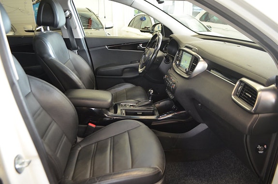 Kia Sorento 18 of 29