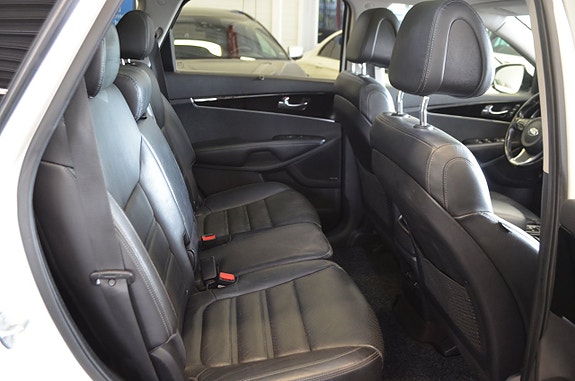 Kia Sorento 23 of 29