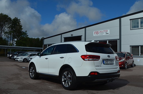 Kia Sorento 12 of 29