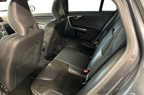 Volvo V60 13 of 21