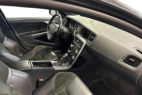 Volvo V60 7 of 21