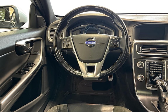Volvo V60 11 of 21