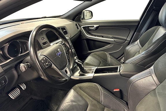 Volvo V60 14 of 21