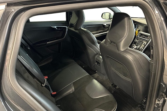 Volvo V60 9 of 21