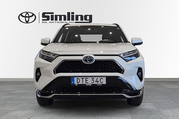 Toyota RAV4 6 of 11