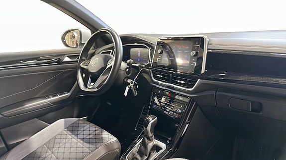 Volkswagen T-Roc 11 of 20