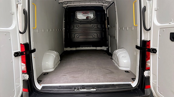 Volkswagen Crafter 12 of 13