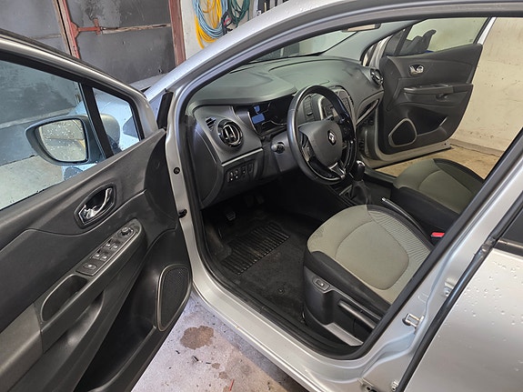 Renault Captur 6 of 11