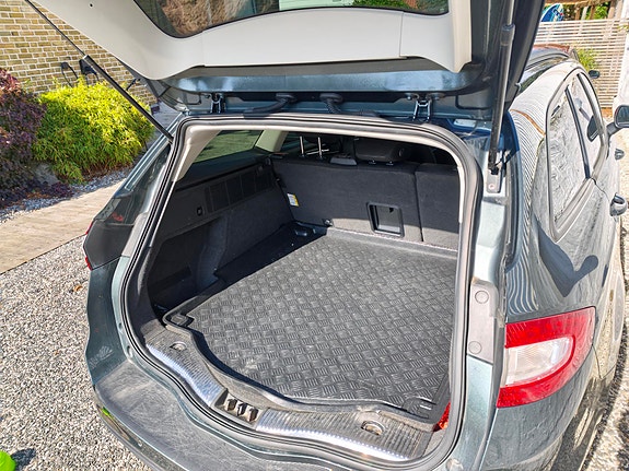 Ford Mondeo 9 of 13