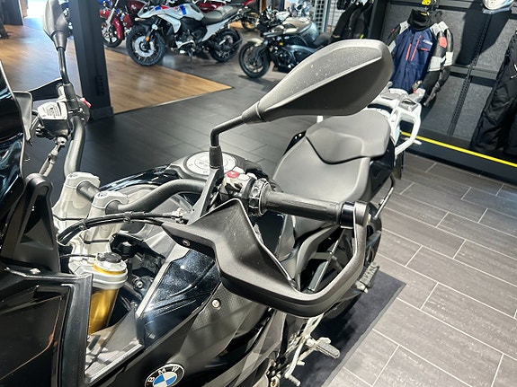 BMW S1000XR /Triple Black/Touring/Dynamic 9 of 16