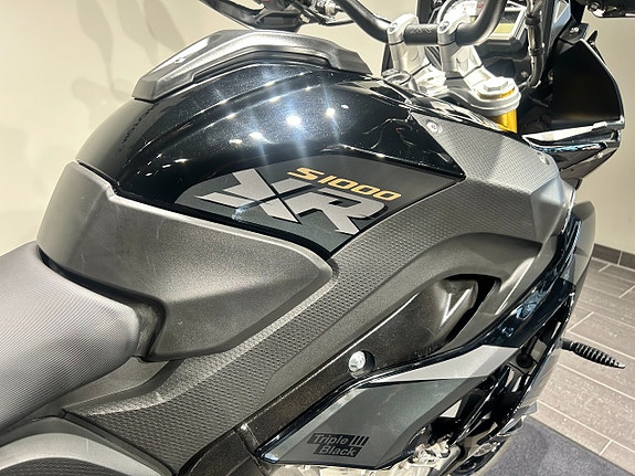 BMW S1000XR /Triple Black/Touring/Dynamic 12 of 16