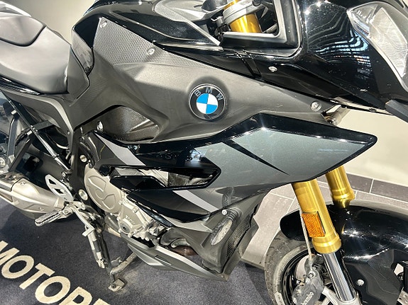 BMW S1000XR /Triple Black/Touring/Dynamic 10 of 16