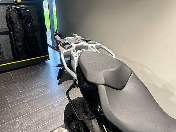 BMW S1000XR /Triple Black/Touring/Dynamic 14 of 16