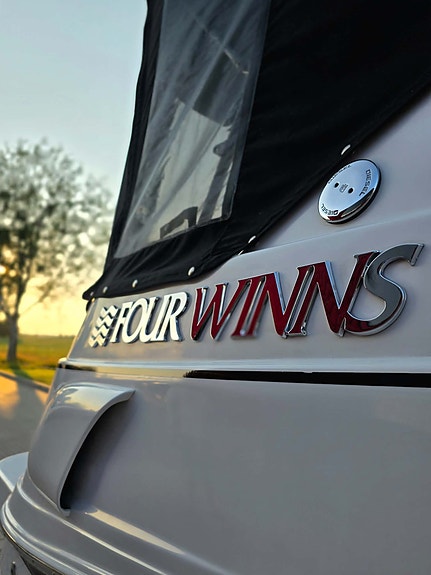 Four Winns Vista 248 4 of 13