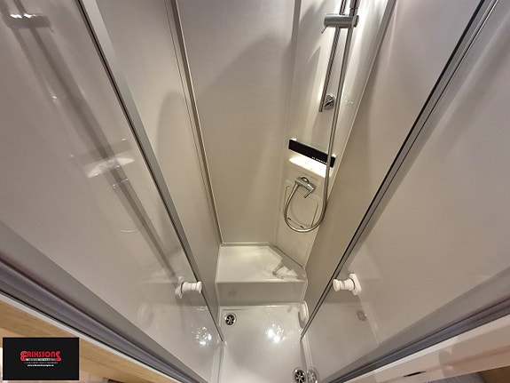 Adria Coral SELECT 670 SL 7 of 14