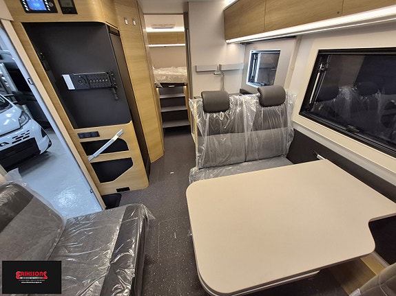 Adria Coral SELECT 670 SL 2 of 14