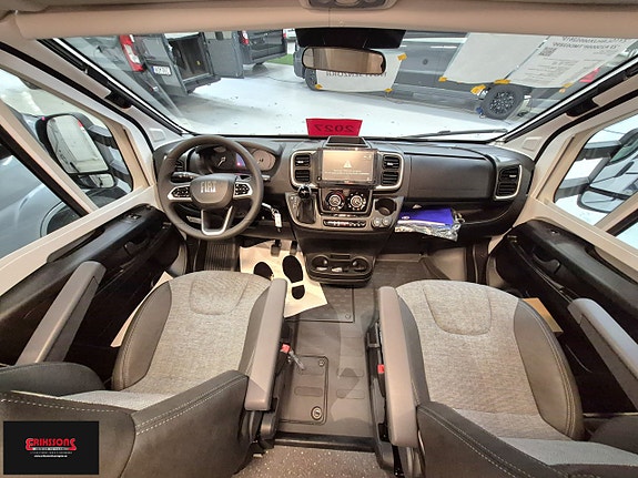 Adria Coral SELECT 670 SL 12 of 14