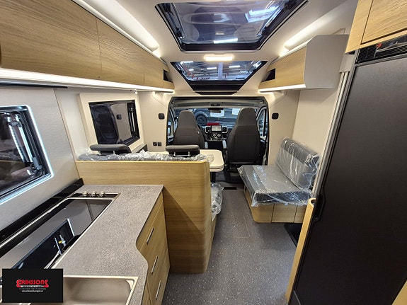 Adria Coral SELECT 670 SL 11 of 14