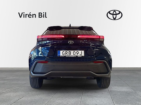 Toyota C-HR 4 of 10