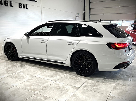 Audi RS4 5 of 30