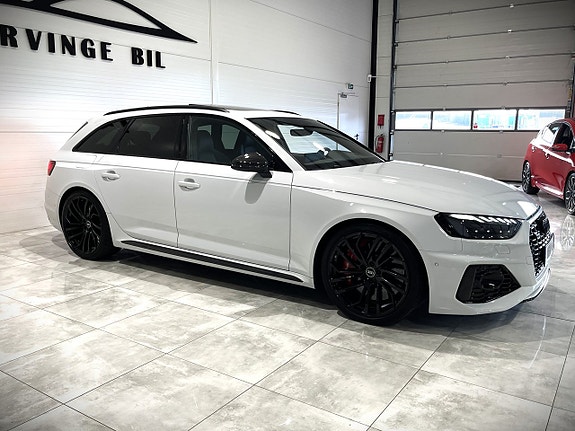 Audi RS4 2 of 30