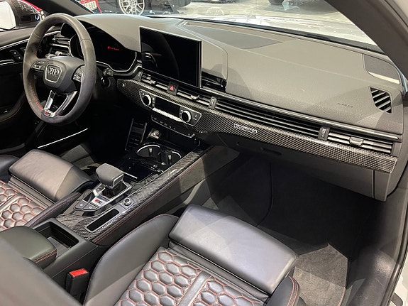 Audi RS4 25 of 30