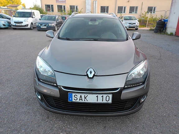 Renault Megane 12 of 12