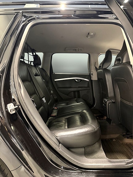 Volvo XC70 16 of 30