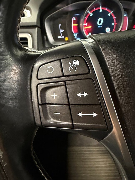 Volvo XC70 23 of 30