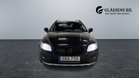 Volvo XC70 2 of 30