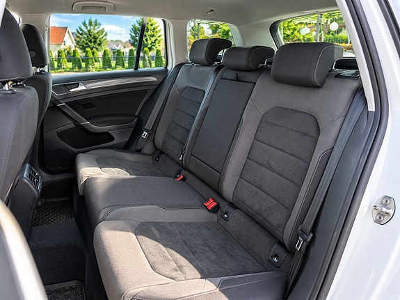 Volkswagen Golf VII 7 of 8
