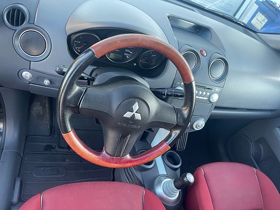 Mitsubishi Colt 9 of 9