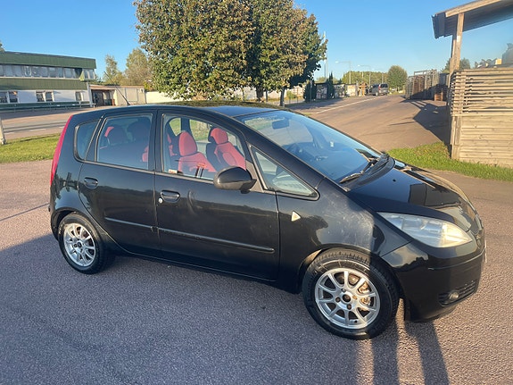Mitsubishi Colt 4 of 9
