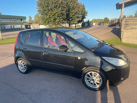 Mitsubishi Colt 2 of 9