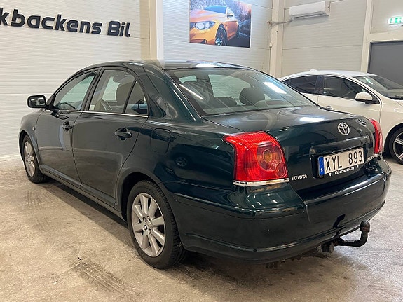 Toyota Avensis 6 of 16