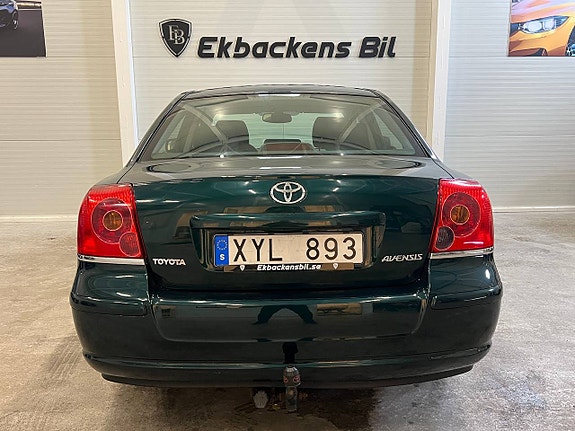Toyota Avensis 5 of 16