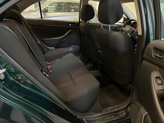 Toyota Avensis 15 of 16