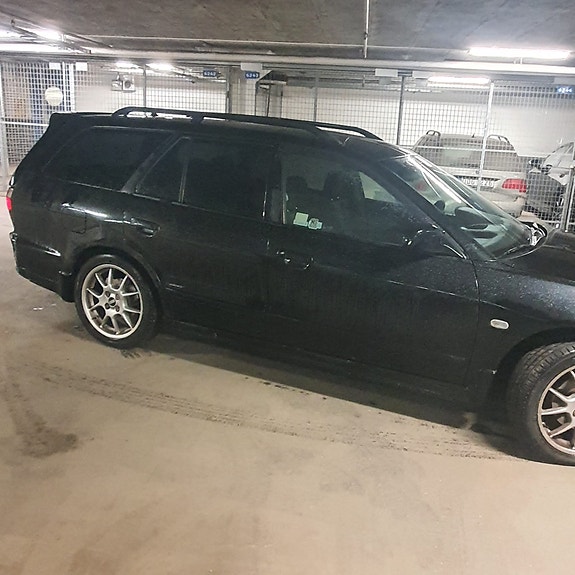 Mitsubishi Galant 4 of 7