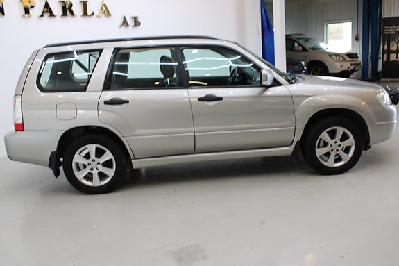 Subaru Forester 4 of 12