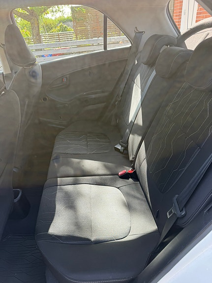 Kia Picanto 6 of 7