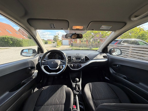 Kia Picanto 5 of 7
