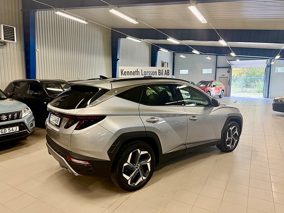 Hyundai Tucson 3 of 8