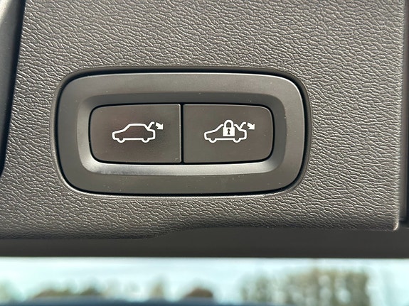 Volvo XC60 15 of 24