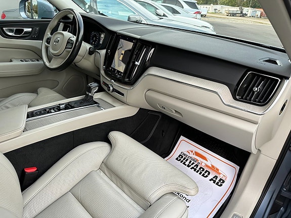 Volvo XC60 10 of 24