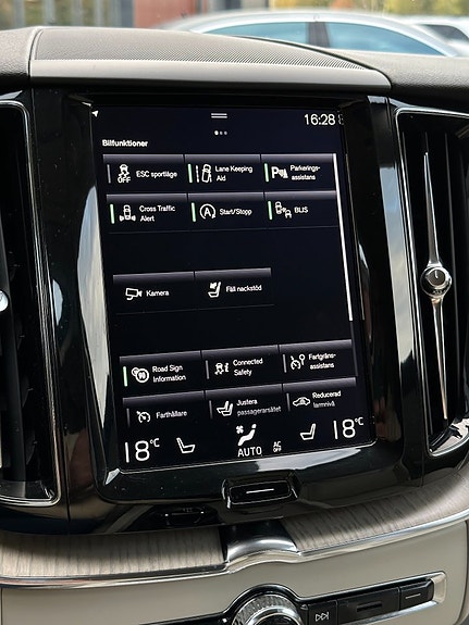 Volvo XC60 18 of 24