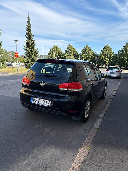 Volkswagen Golf VI 3 of 10