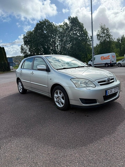 Toyota Corolla 2 of 15